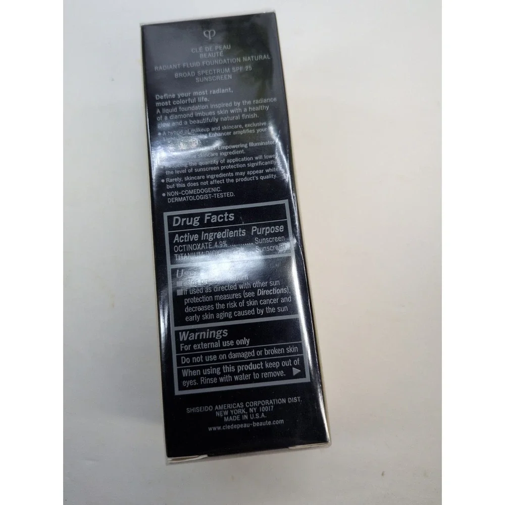 NIB!🥰CLE DE PEAU BEAUTE Radiant Fluid Foundation o40 Light Tan ocher 1.1oz SPF